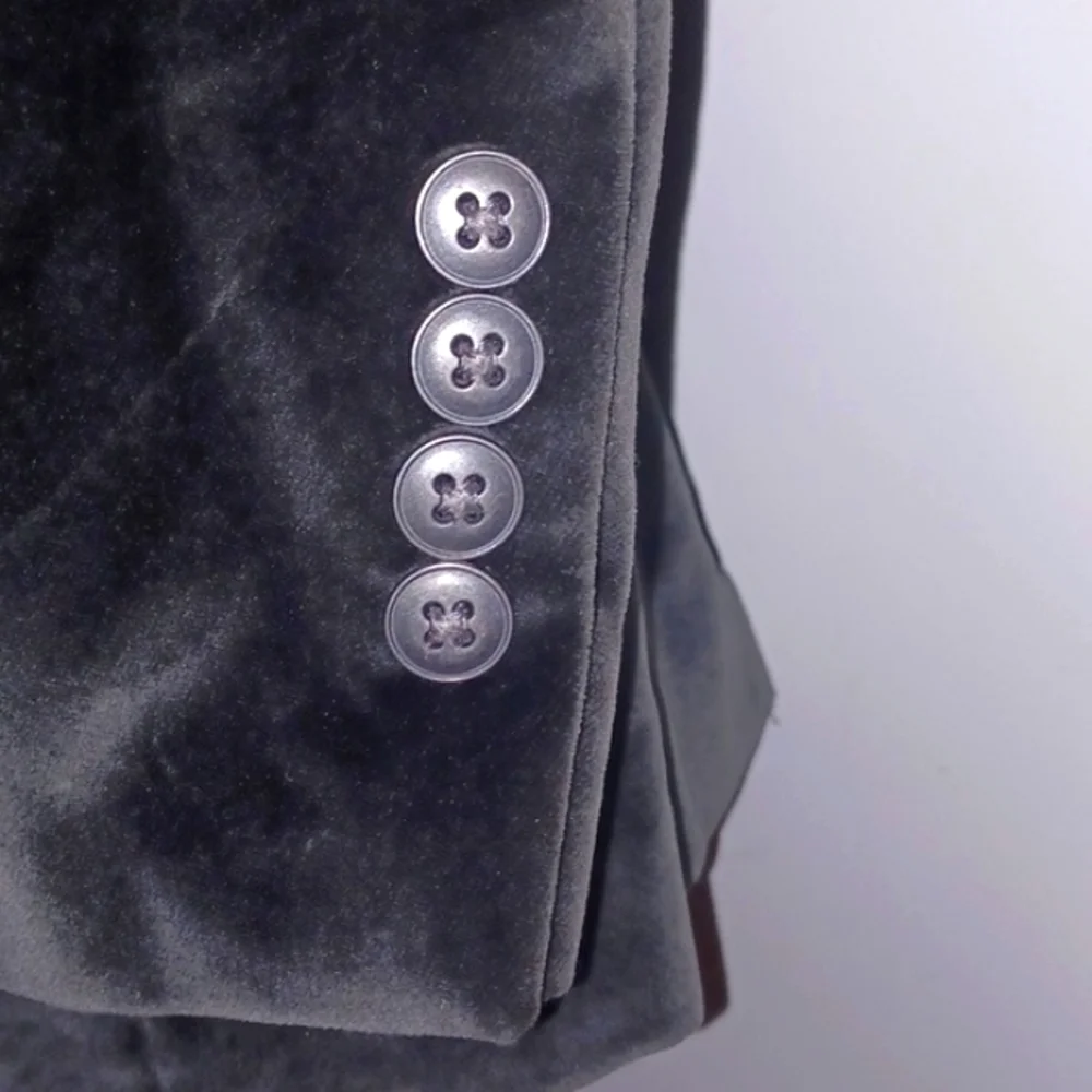 NEIMAN MARCUS Dark Olive Green Velvet Blazer, 42L - Picture 5 of 13